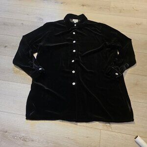 VTG Jacqueline Ferrar Black Velvet Velour Long Sleeve Collar Button Shirt Sz Med